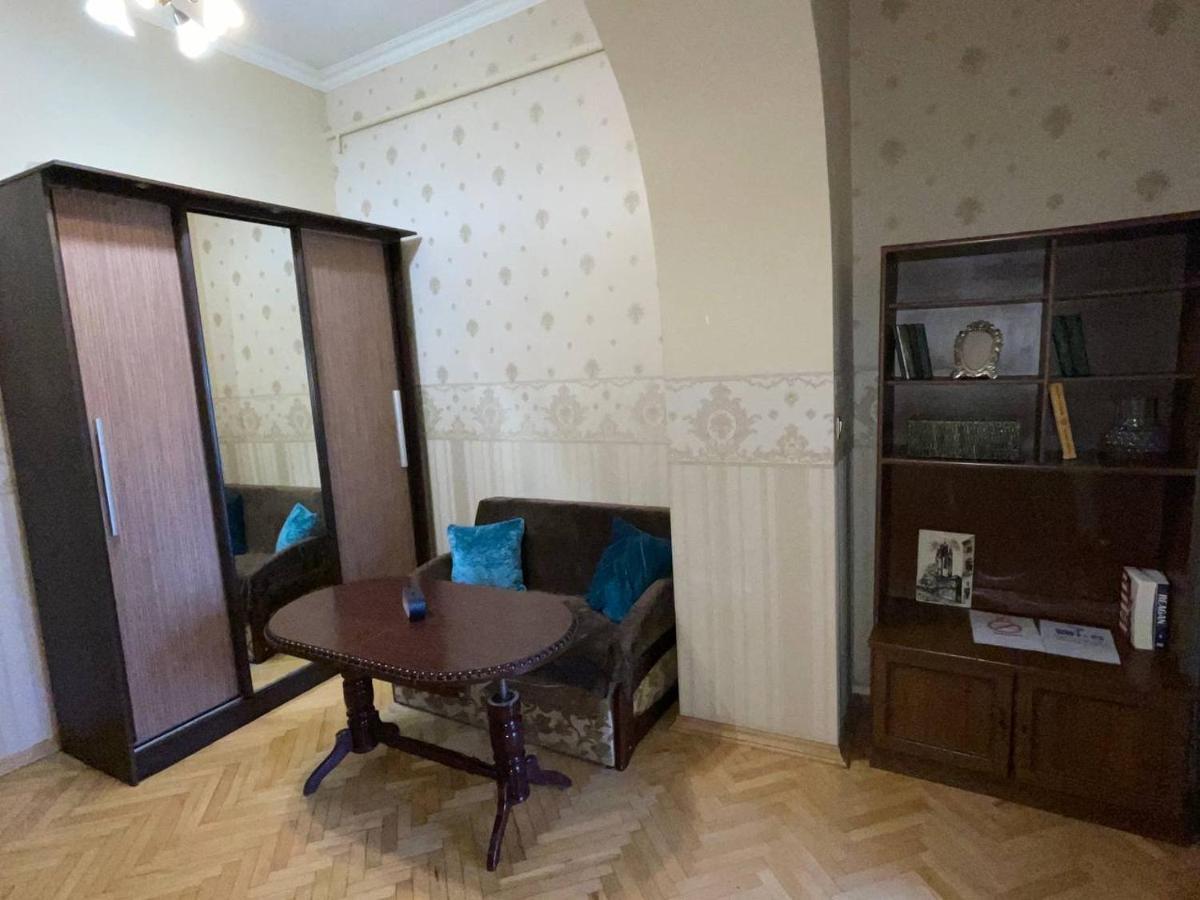 White On Center * Львов