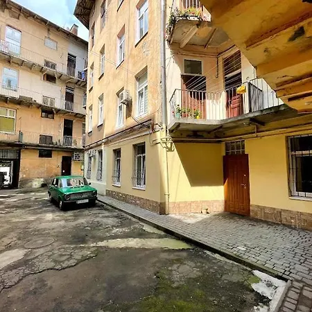 White Rooms On City Center Lviv Exterior photo