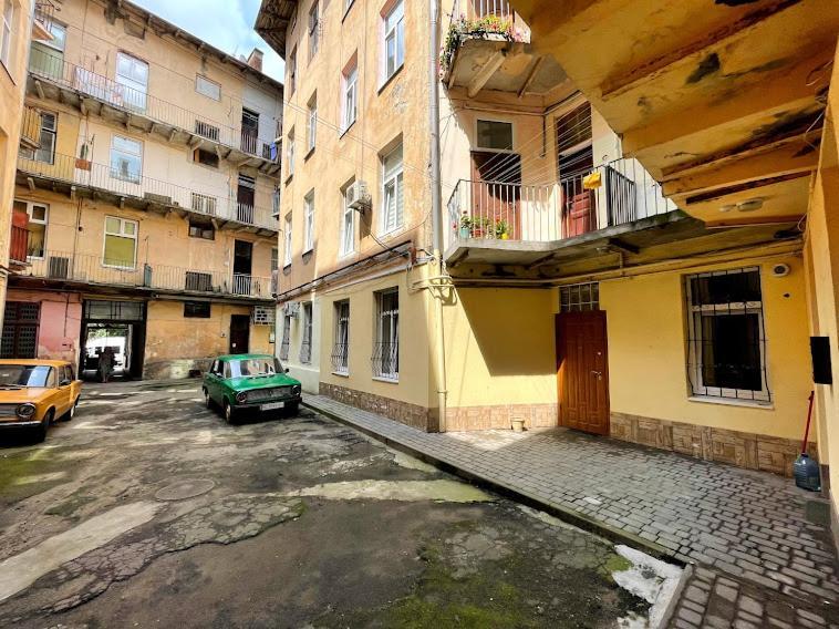 White On Center Apartment Lviv