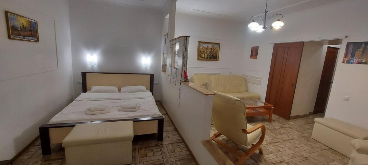 White On Center Apartment Lviv