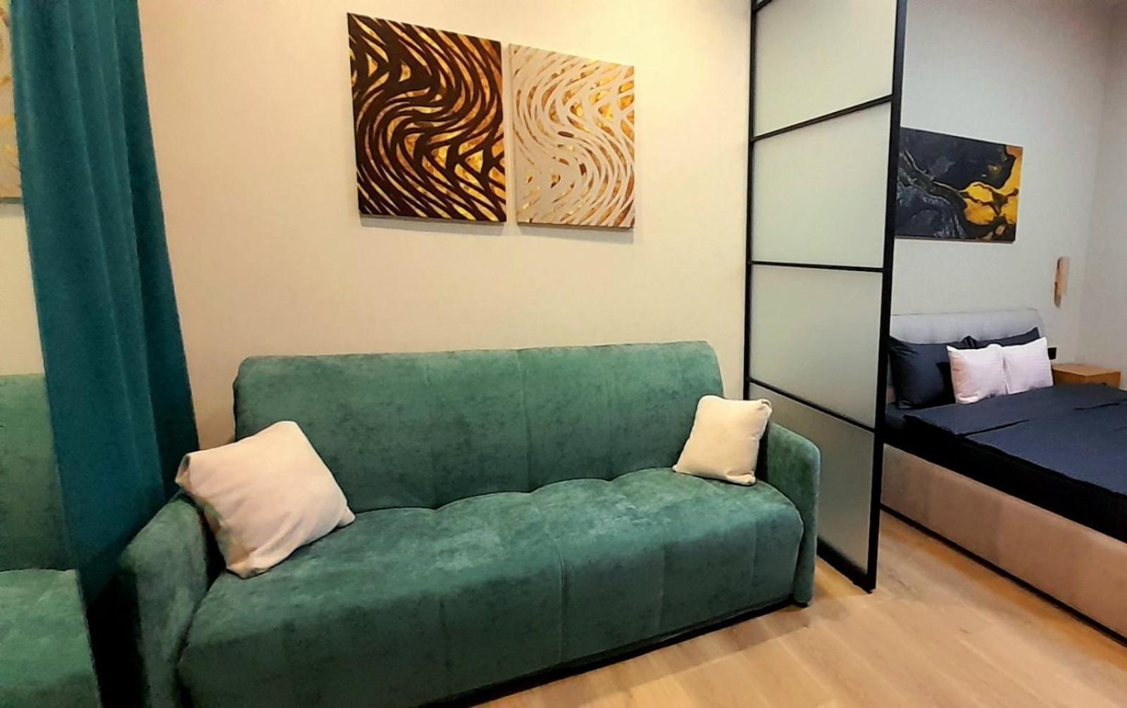 White On Center Apartment
