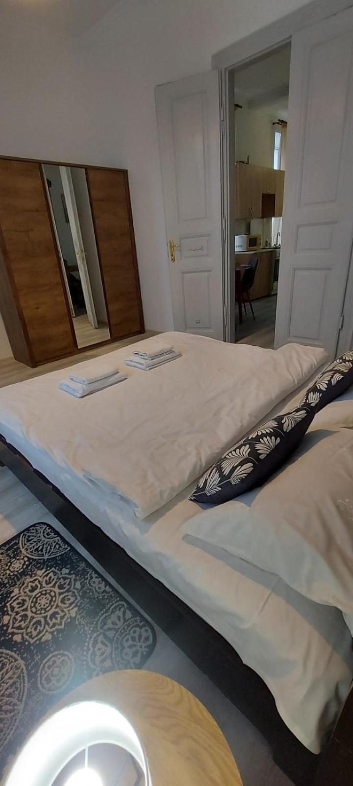 White On Center Apartment Lviv